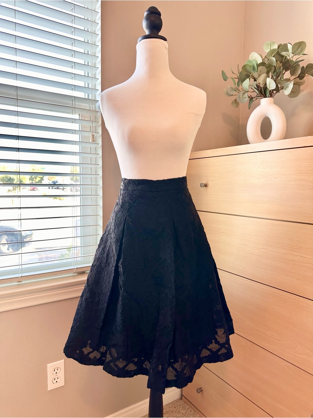 Gibson Latimer Black Lace Circle Skirt